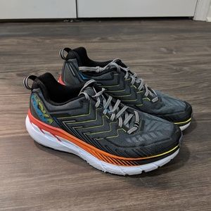 Hoka Clifton 4